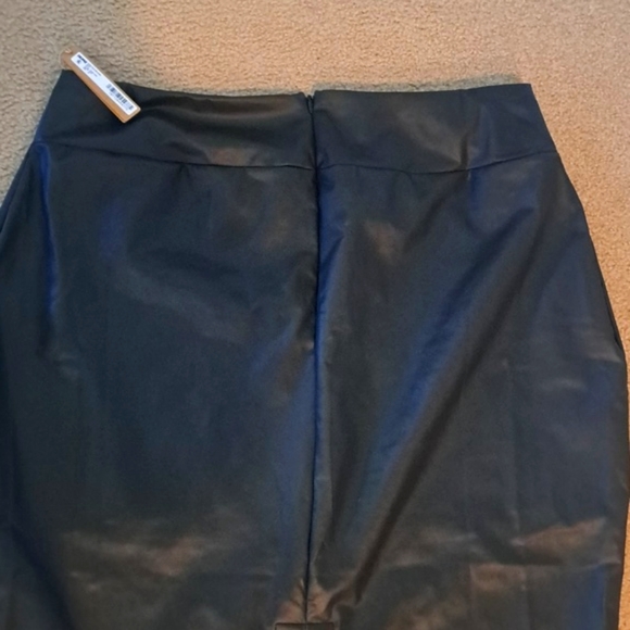SKIMS MICRO LEATHER SKIRT  2X - Picture 7 of 10